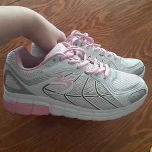 White and Pink Gdefy shoes